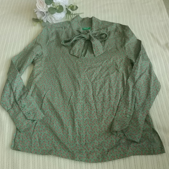 Tie front long sleeve blouse - Picture 3 of 7